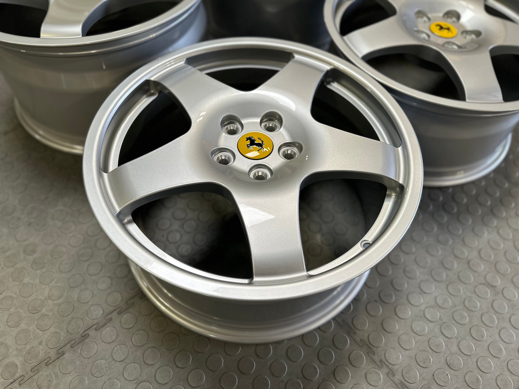 Blemished - Type 7102 for Ferrari 348/355 in Silver (Set of 4
